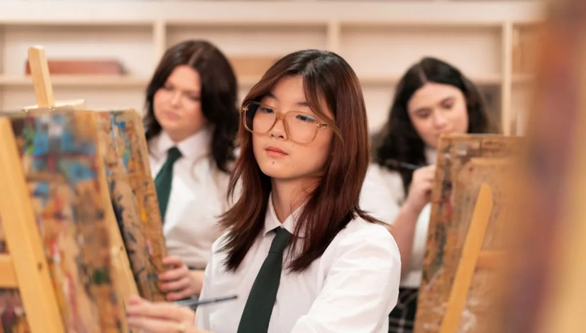 Elmwood School campus photo 8