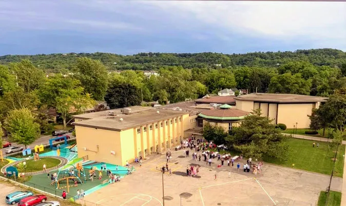 Hamilton Hebrew Academy Zichron Meir campus photo 5