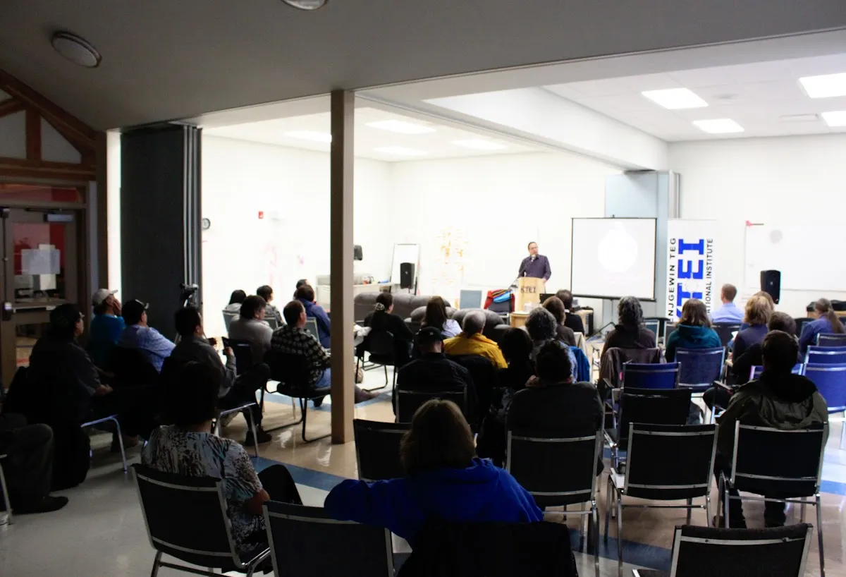 Kenjgewin Teg campus photo 3