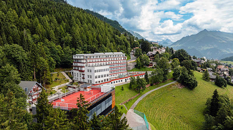 Leysin American School campus photo 1