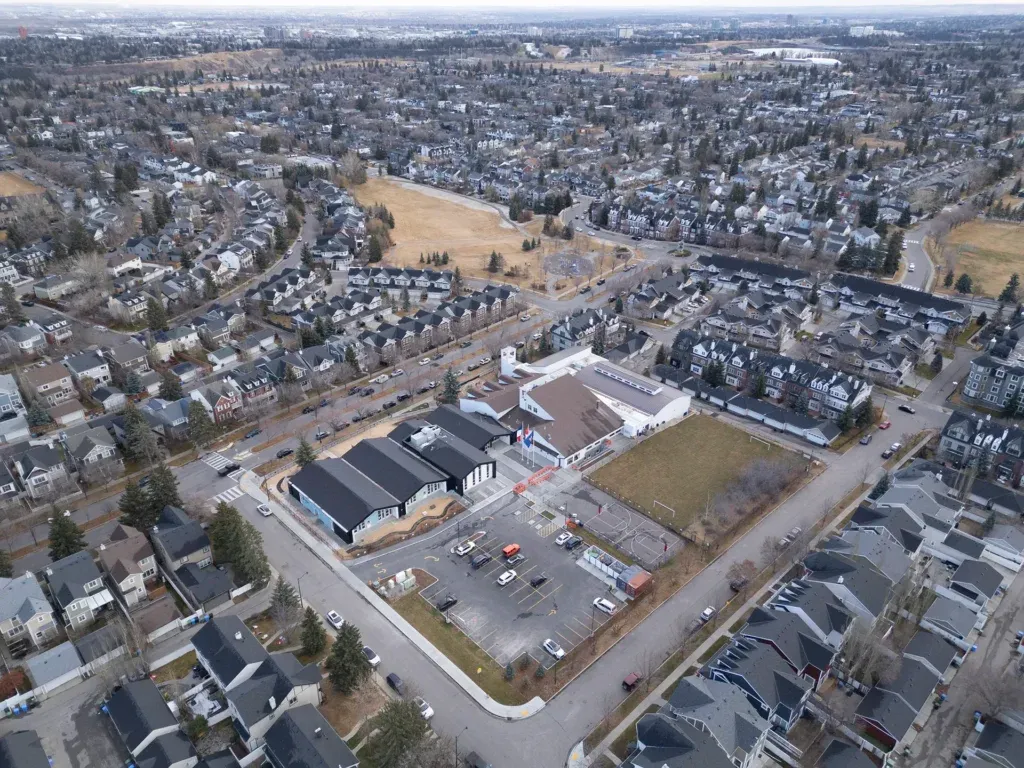 Lycee Louis Pasteur campus photo 3