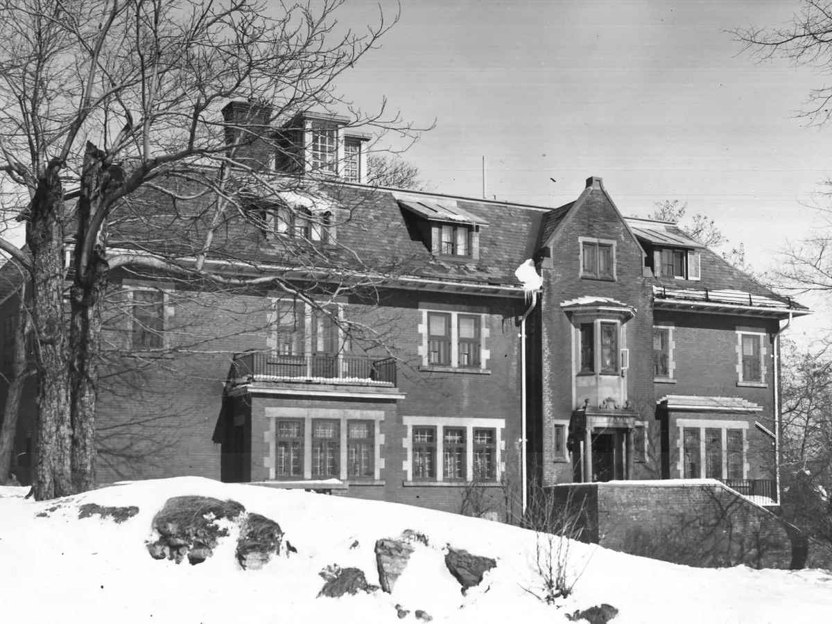 Miss Edgar's and Miss Cramp's School campus photo 3