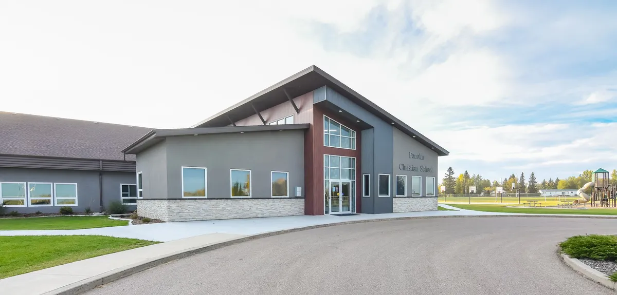 Ponoka Christian School campus photo 1