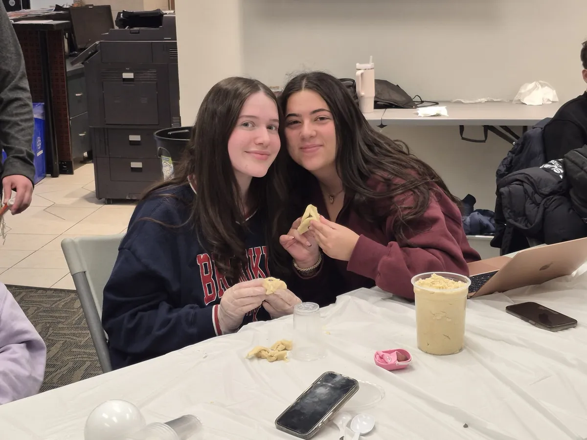 Torah High - Maple campus photo 6