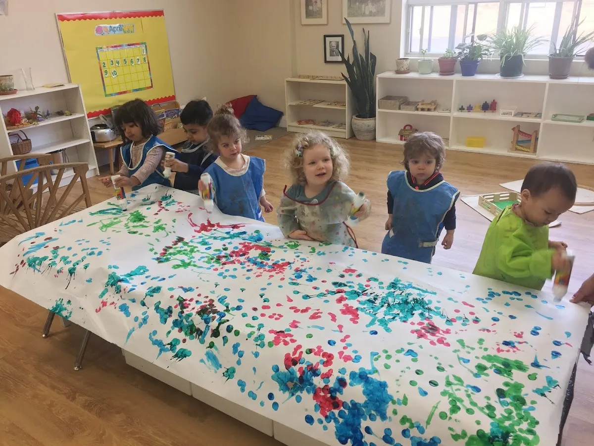 White Oaks Montessori School