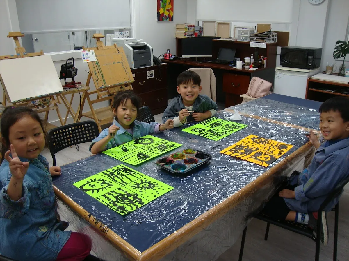 Lolart School campus photo 17