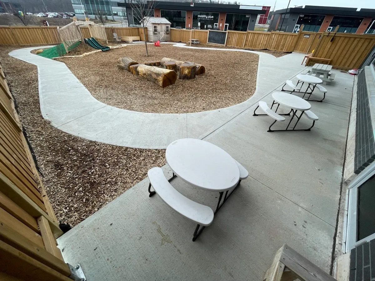 La Villa Montessori School campus photo 13