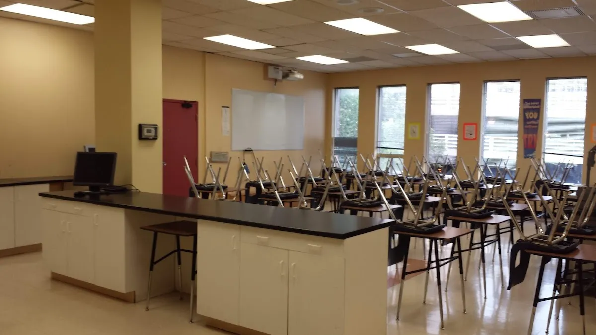 North Toronto Christian School campus photo 18