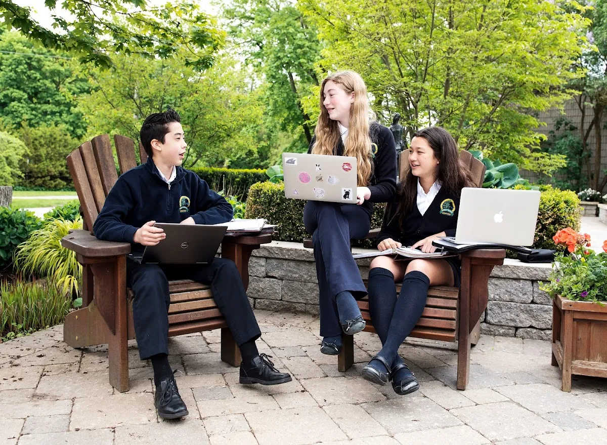 Dearcroft Montessori School campus photo 15