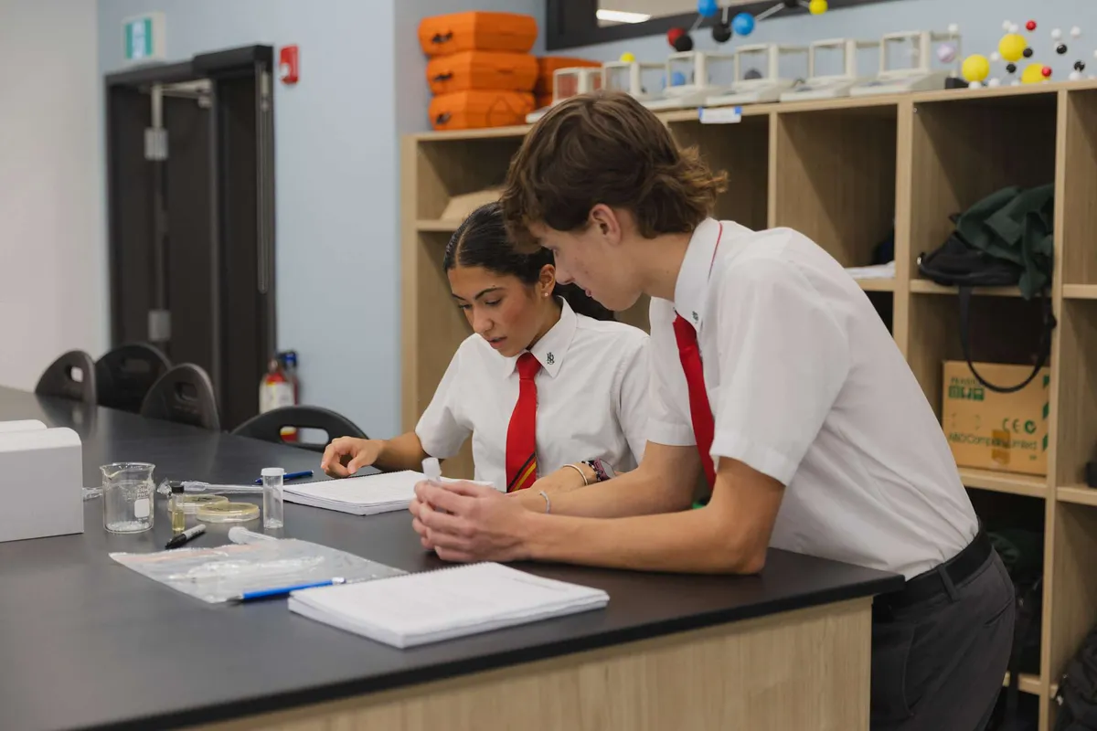 De La Salle College campus photo 16