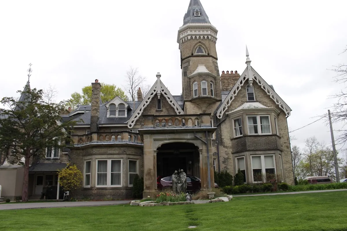 De La Salle College campus photo 28