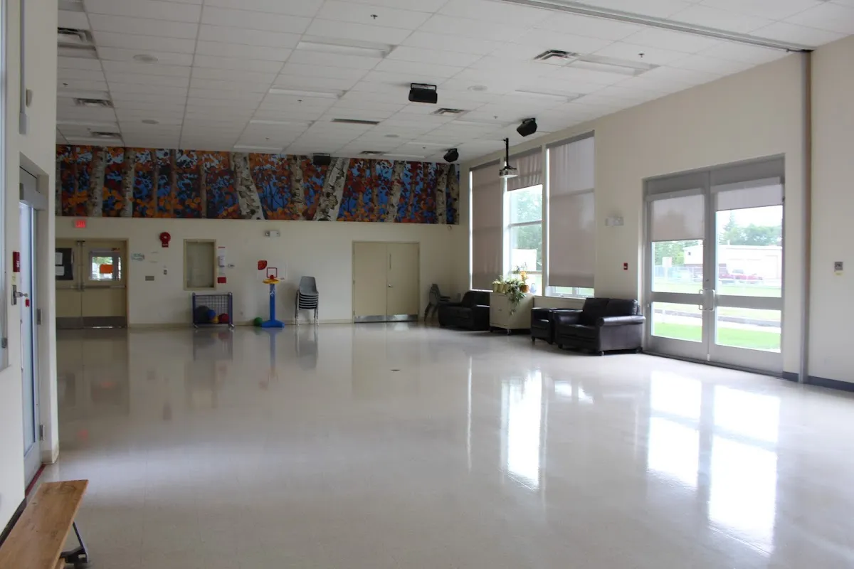 Elves Adult & Youth Centre campus photo 5