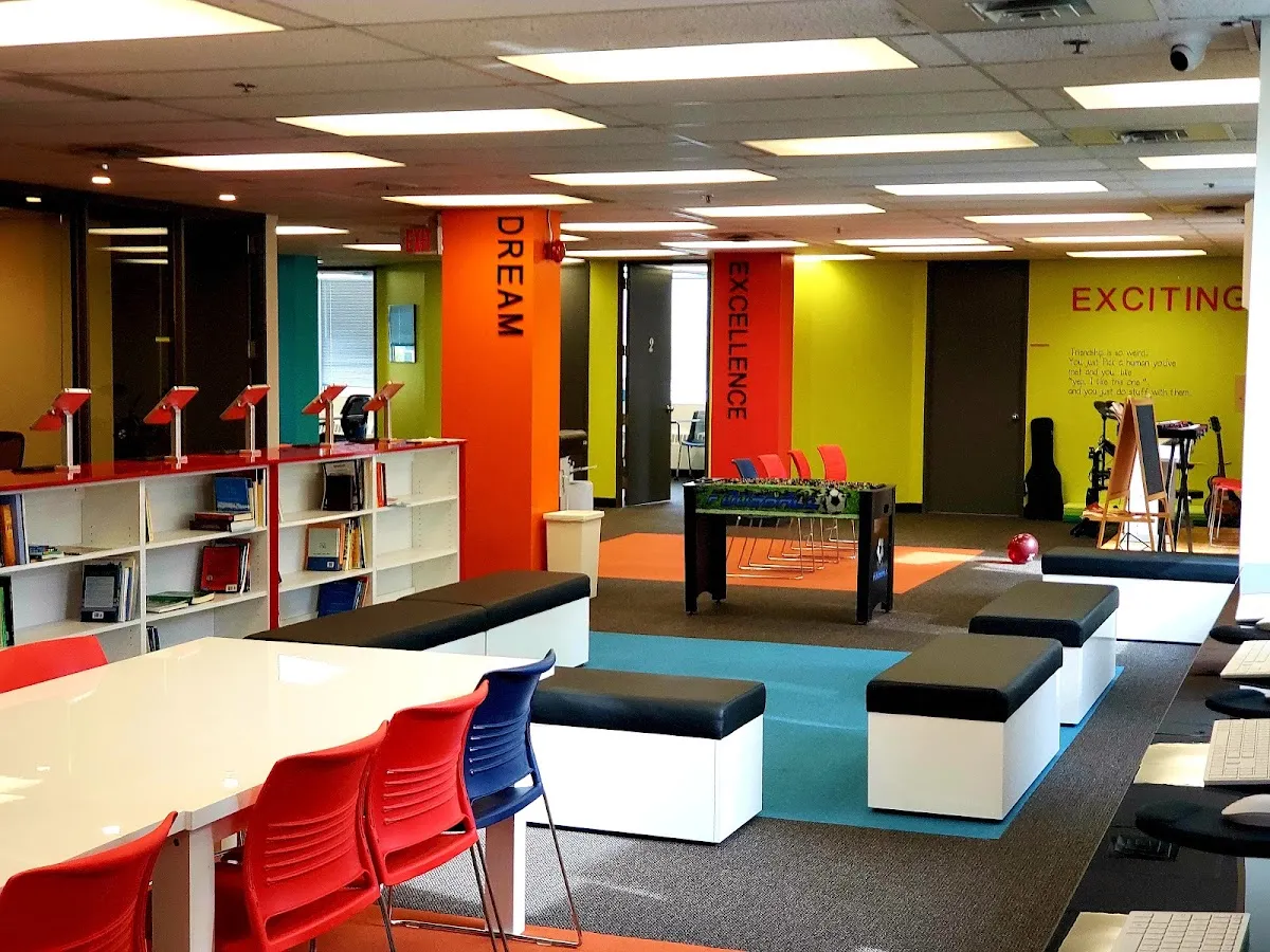 Willowdale High School campus photo 20