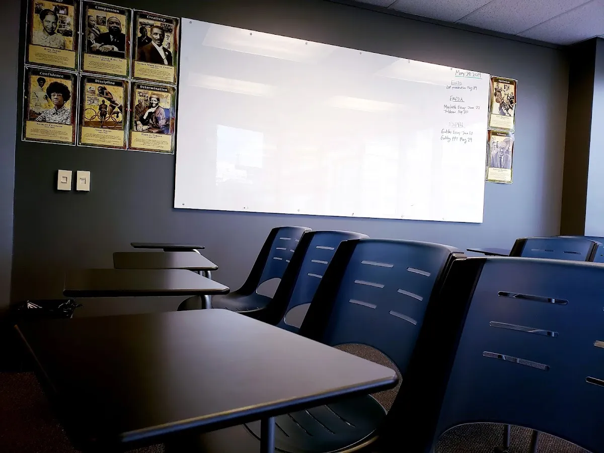 Willowdale High School campus photo 31