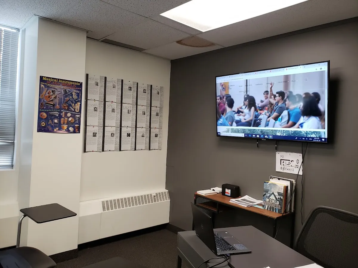 Willowdale High School campus photo 34