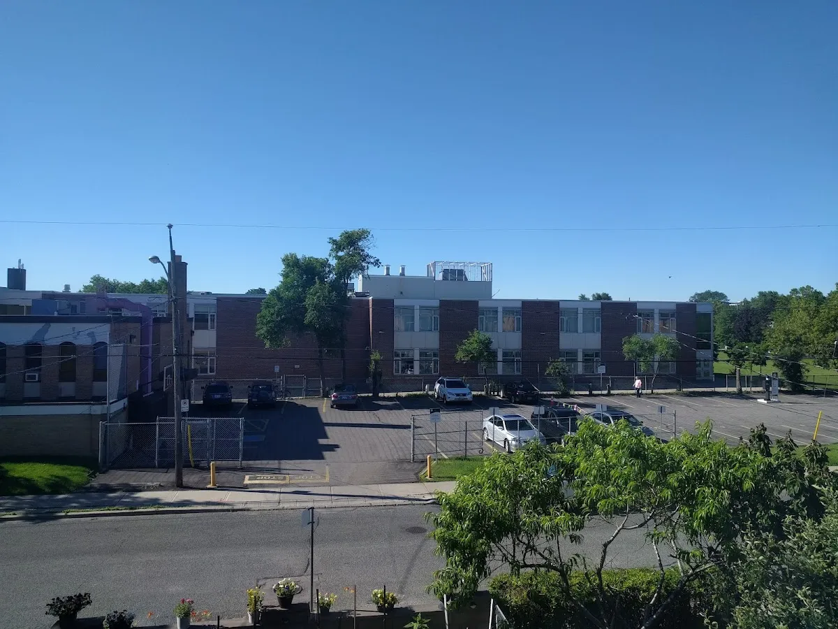 TanenbaumCHAT campus photo 3