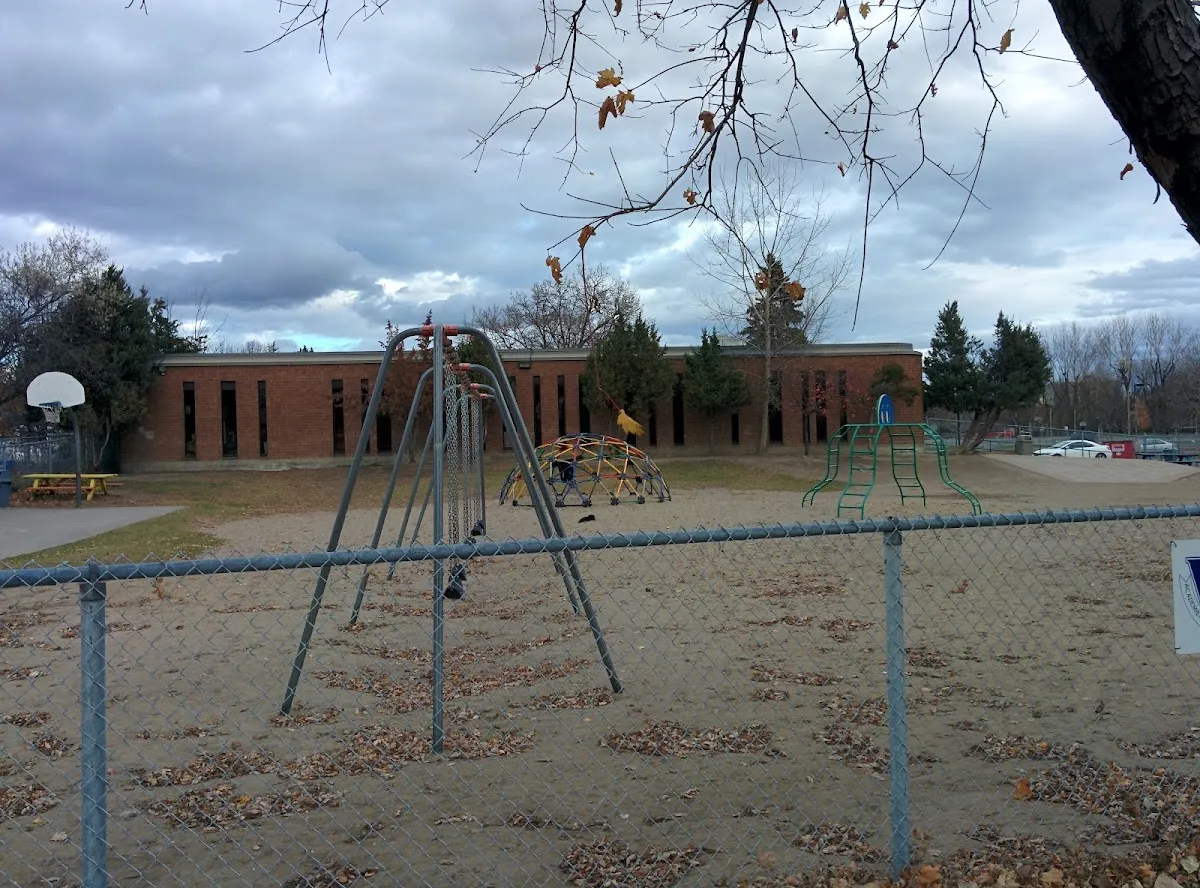 Académie Internationale Westboro International Academy campus photo 9