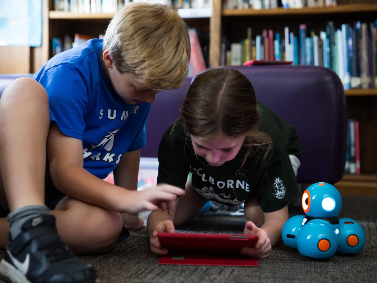 MacLachlan College campus photo 8