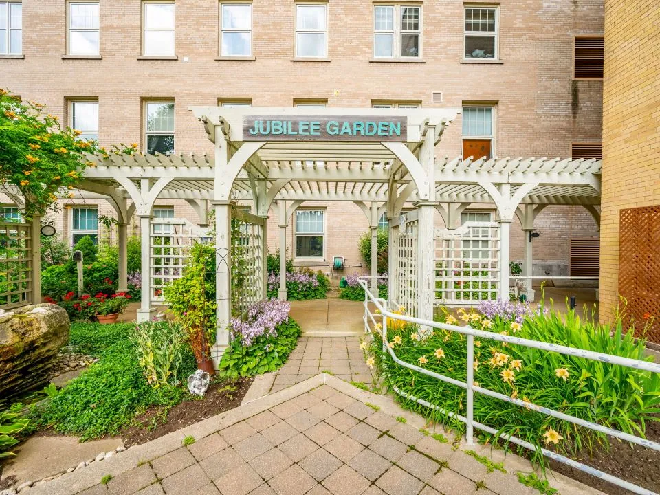 Laureate College campus photo 1