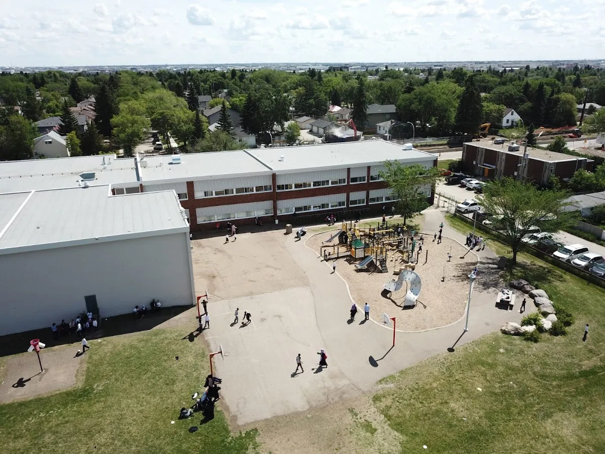 Al-Mustafa Academy campus photo 27