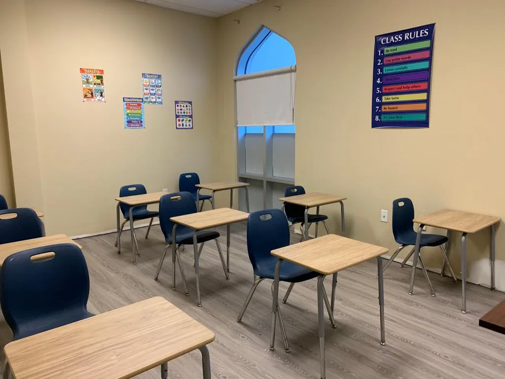 Ahmadiyya Muslim School campus photo 12