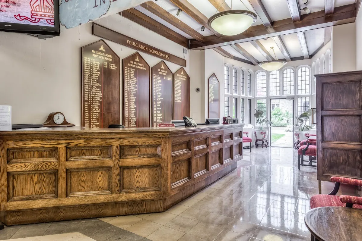 The Bishop Strachan School campus photo 10