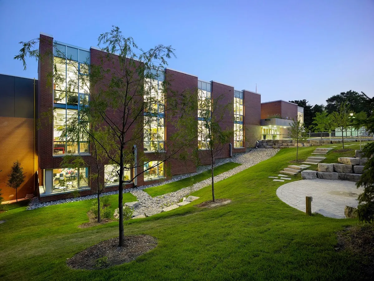 Kingsway College School campus photo 15