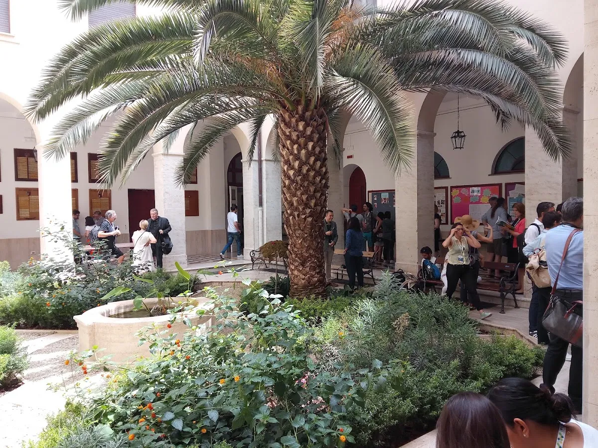 St. Stephen's School, Rome campus photo 6