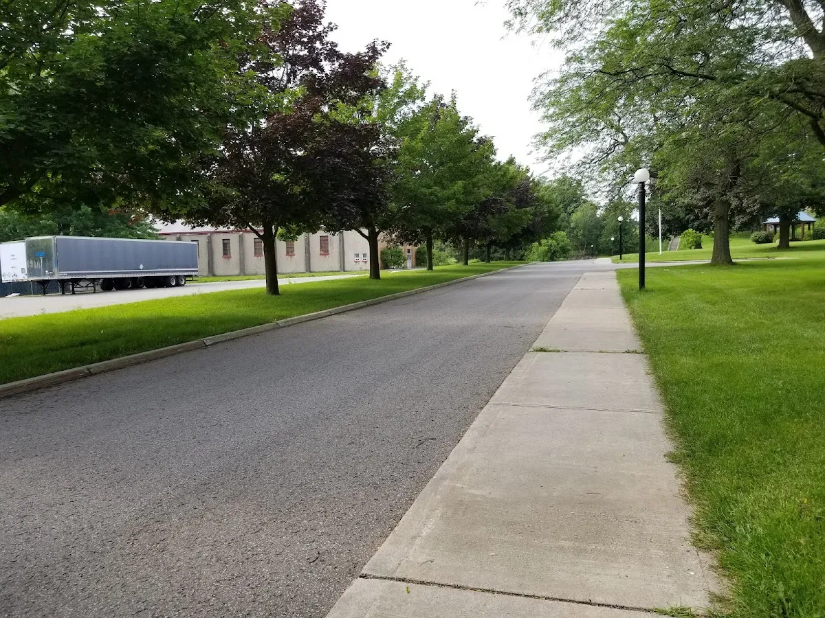 Kingsway College Private High School campus photo 3