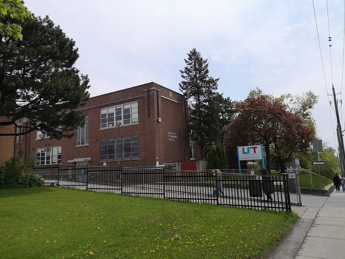 Lycée Français de Toronto campus photo 2