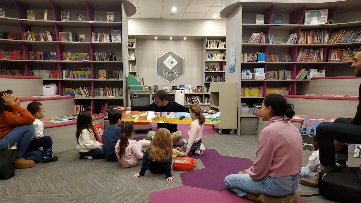 Lycée international de Calgary campus photo 5