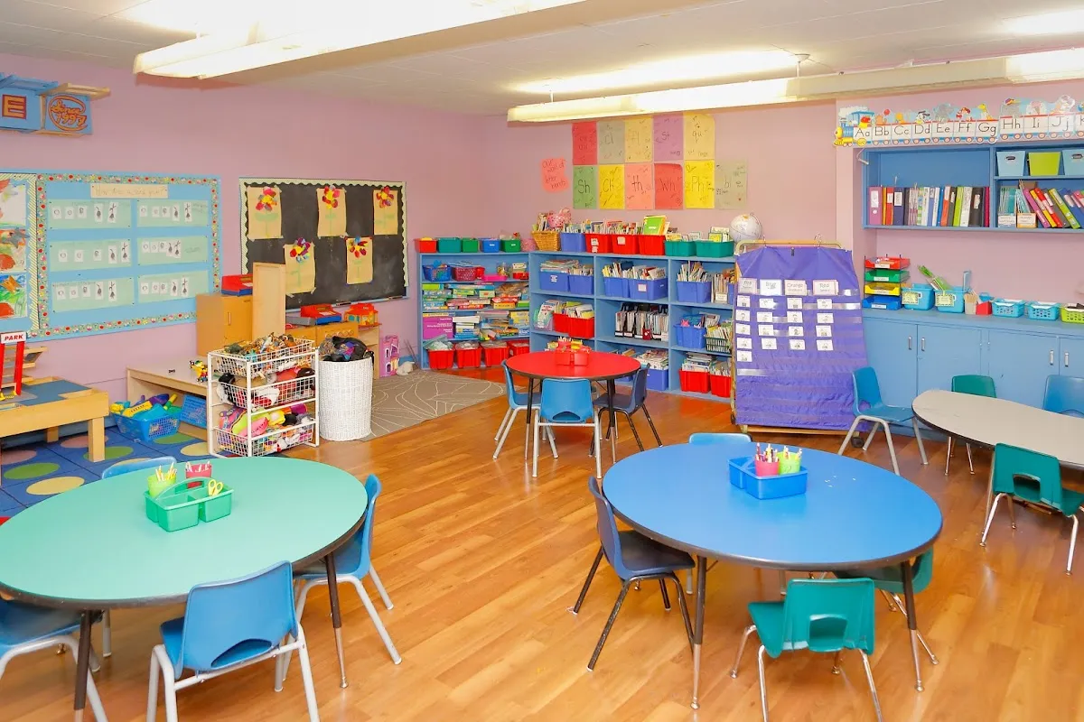 Fieldstone School campus photo 5