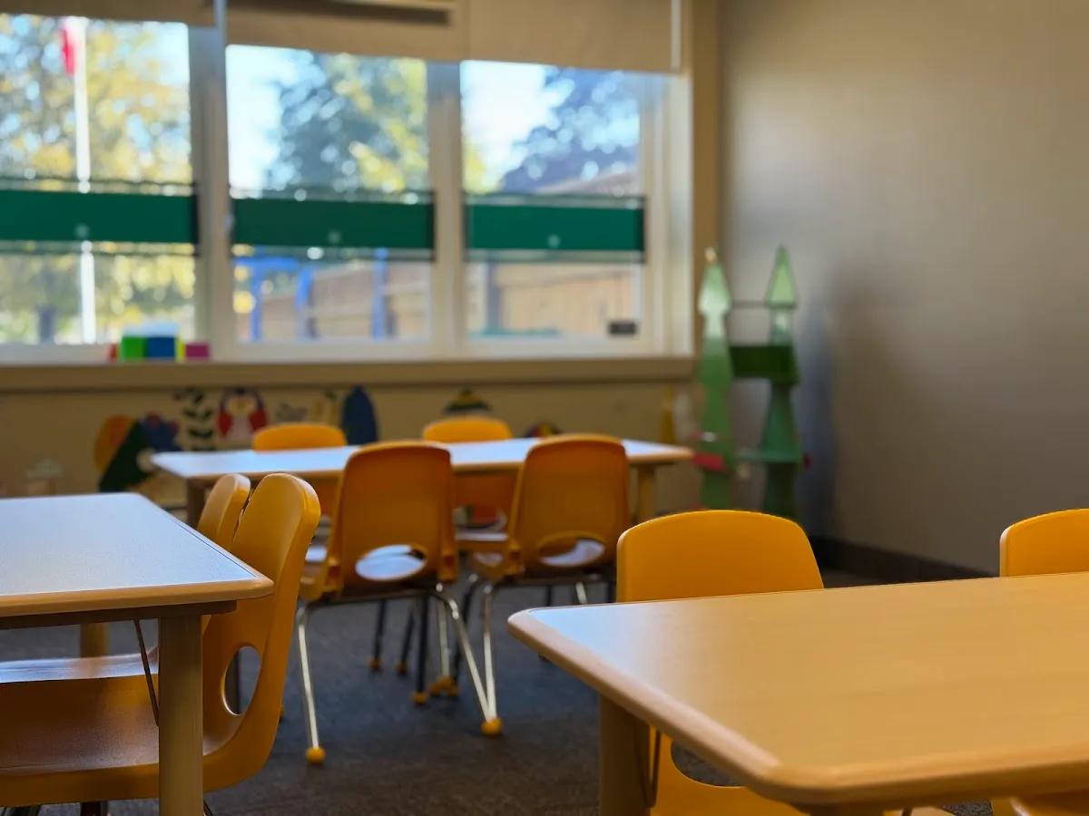 Globe Cambridge School campus photo 1