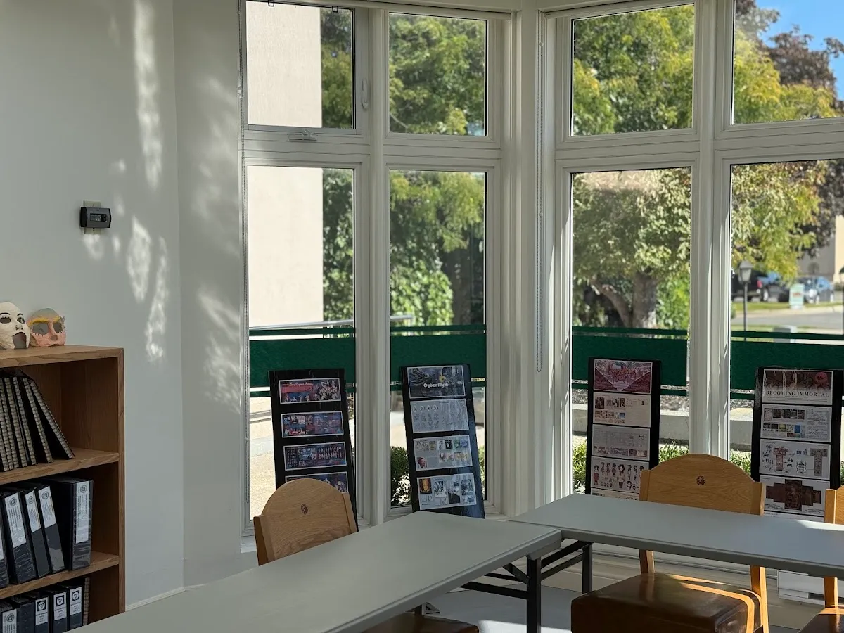 Globe Cambridge School campus photo 5