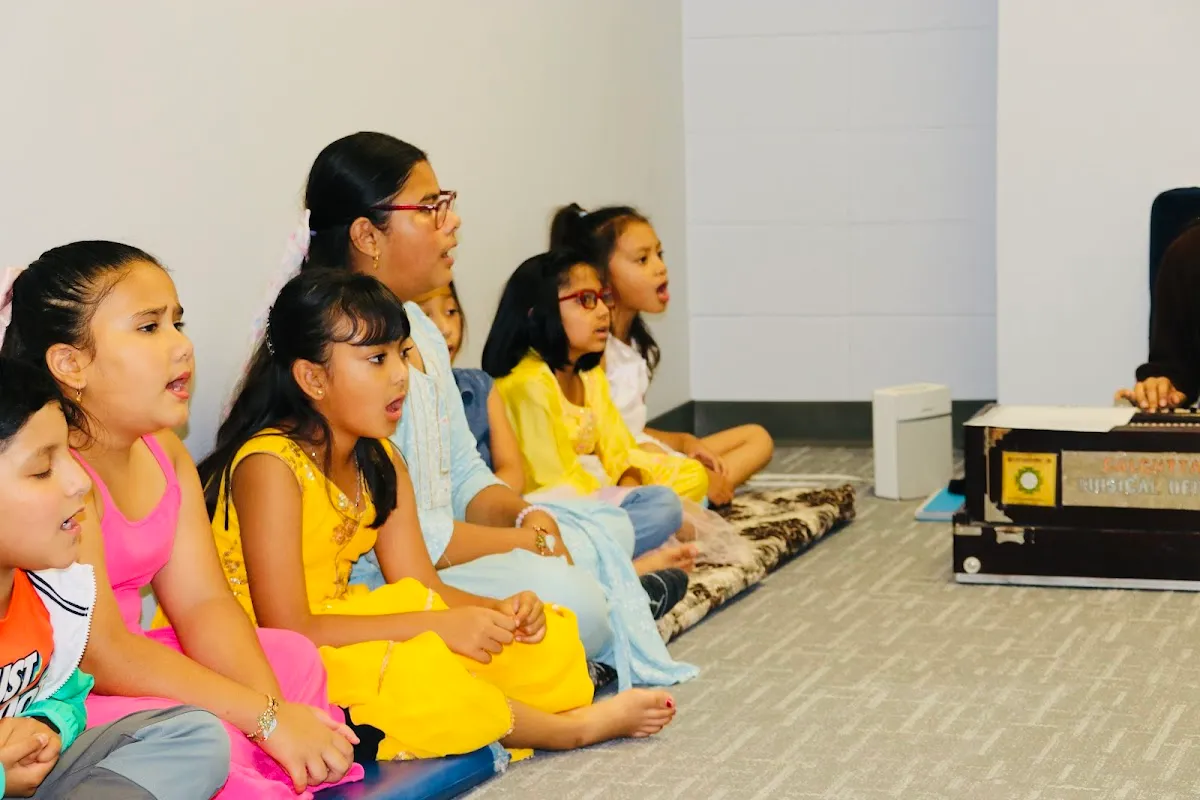 School of East Indian Languages and Performing Arts campus photo 24