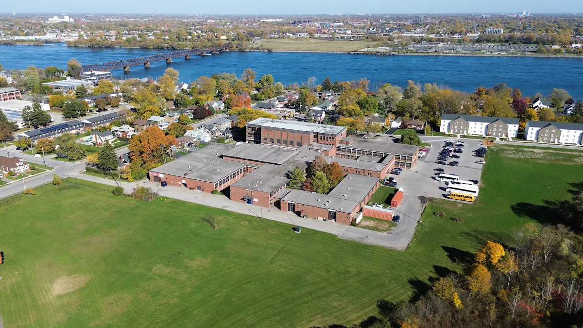 Fort Erie International Academy campus photo 15