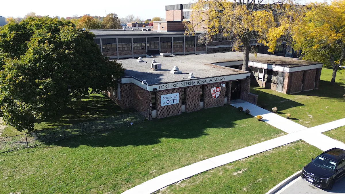 Fort Erie International Academy campus photo 18