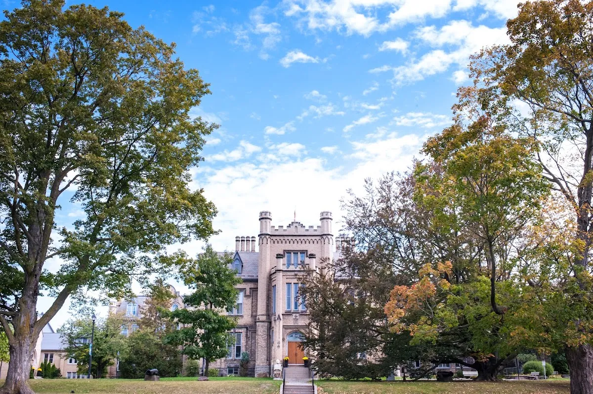 Trafalgar Castle School campus photo 19