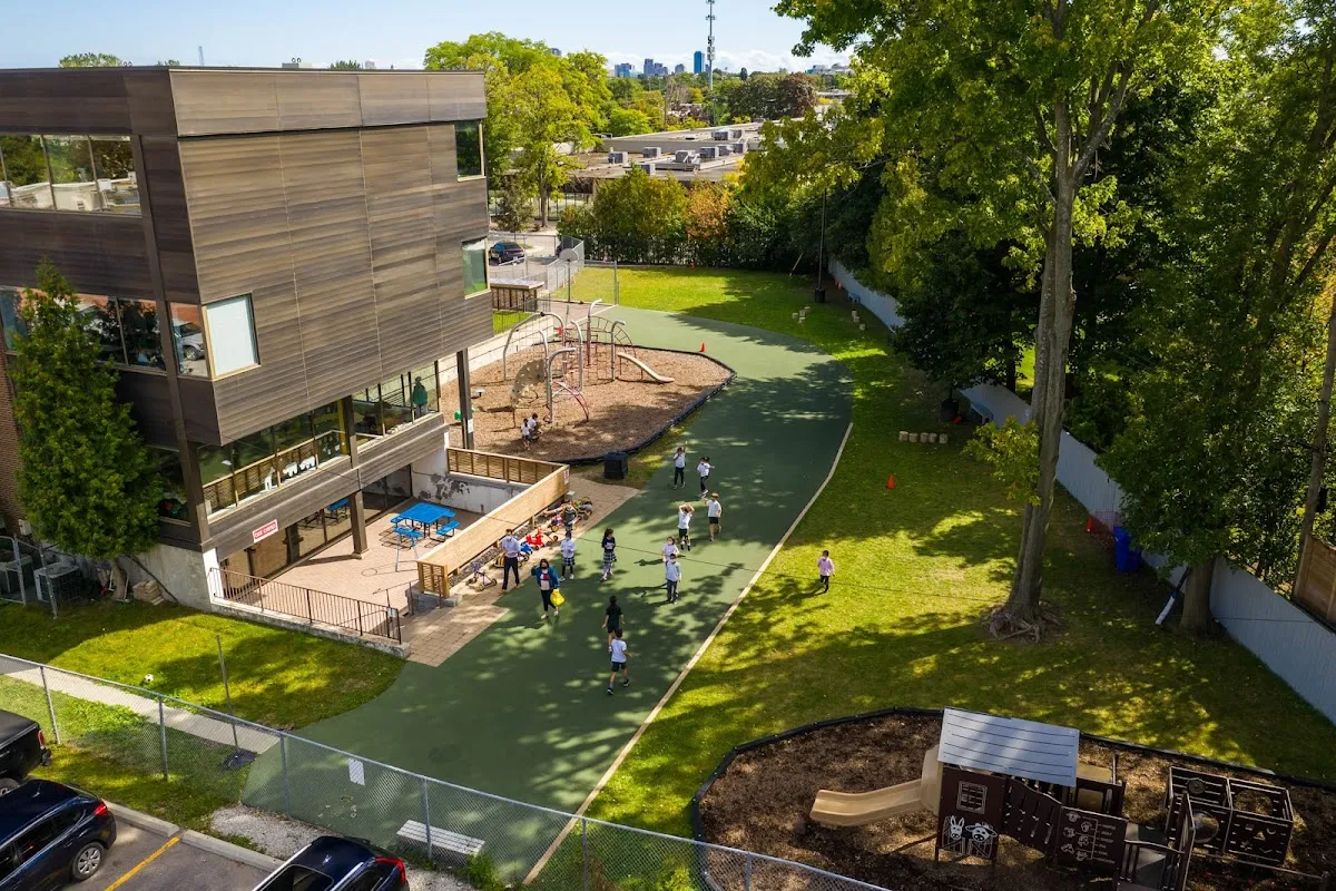 Giles School campus photo 25