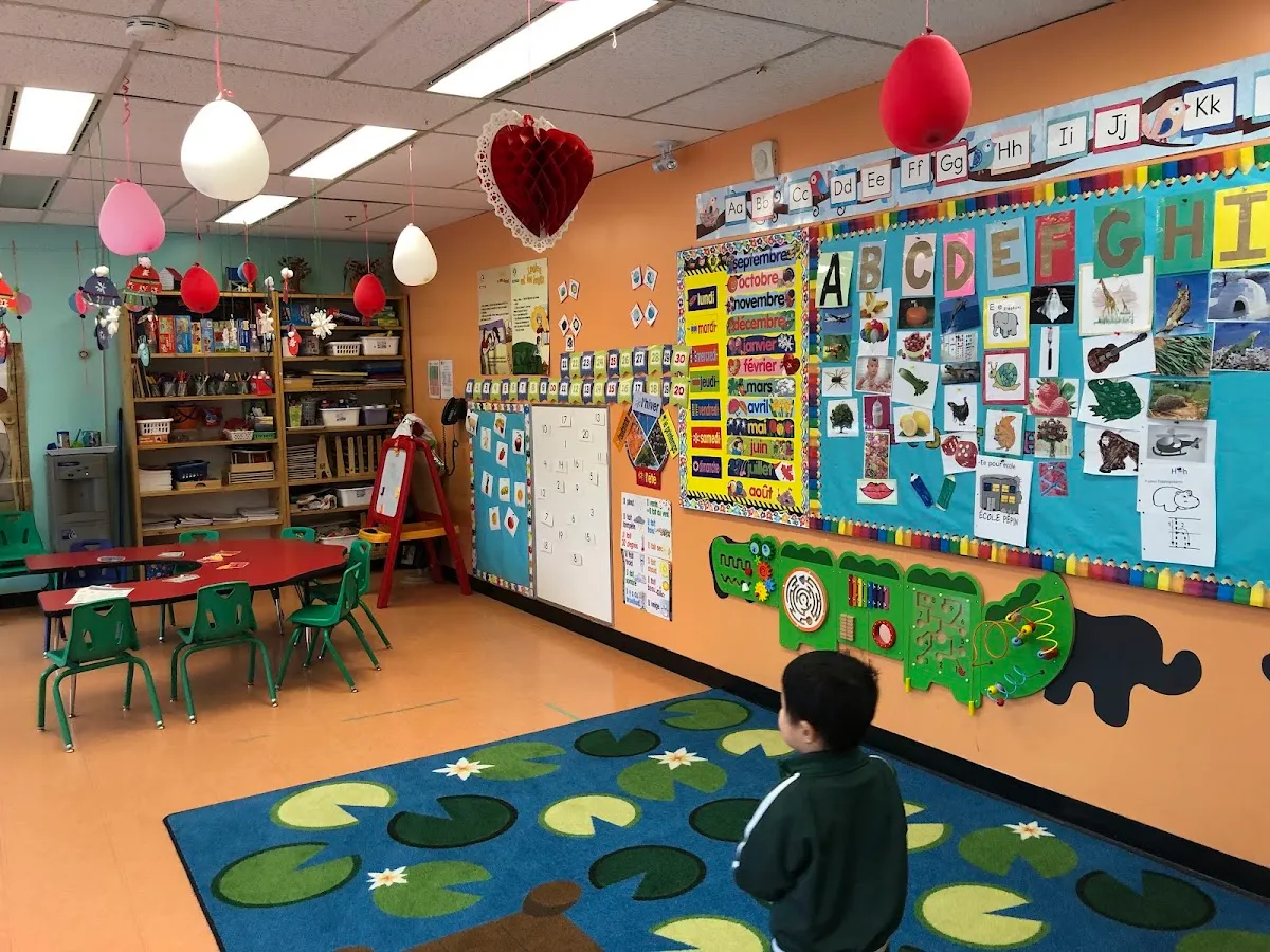 Giles School campus photo 35