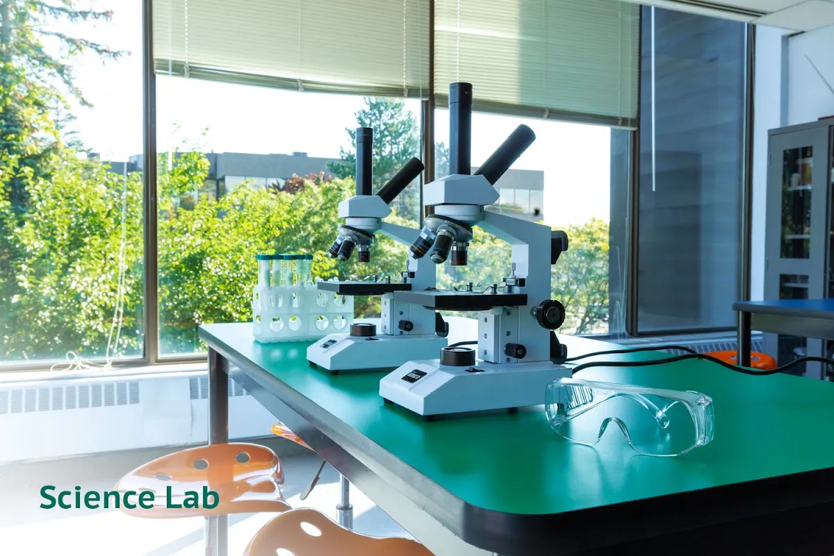 Giles School campus photo 42