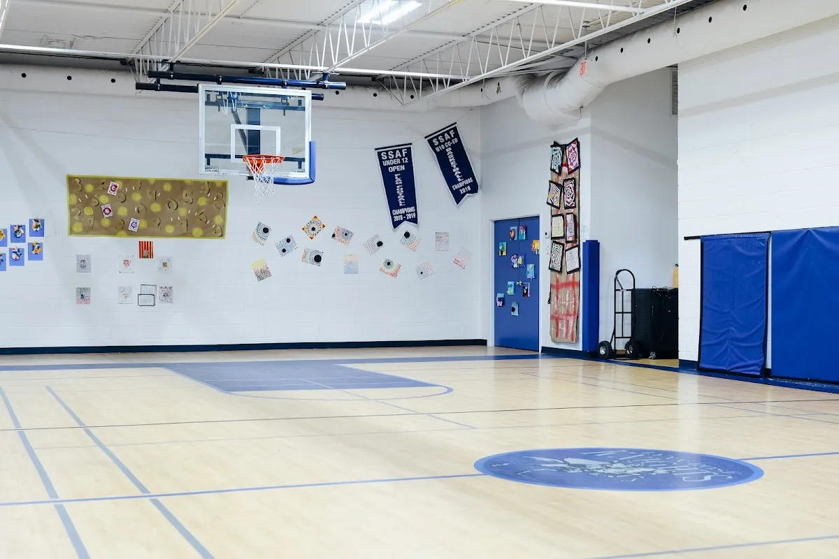 Lynn-Rose School campus photo 28