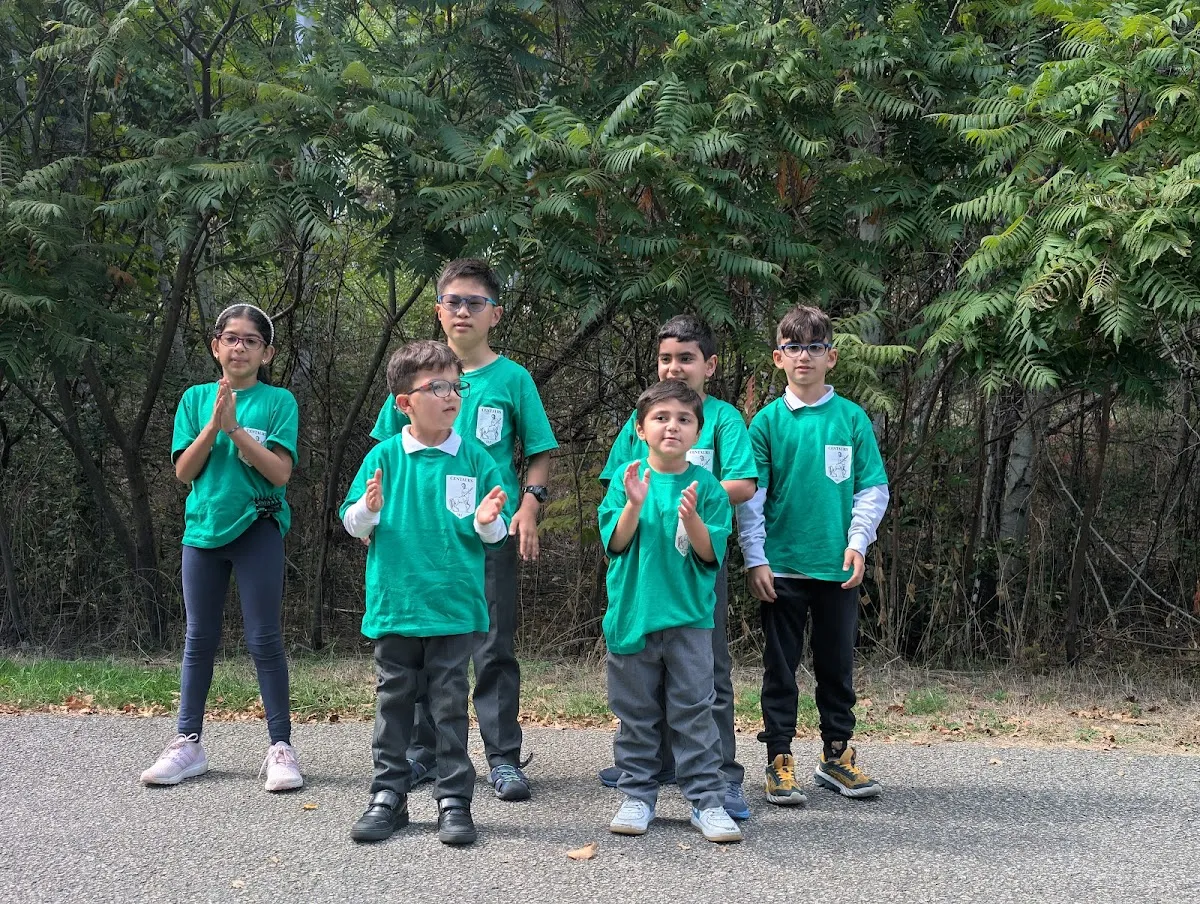 SLI The Sidney Ledson School campus photo 23