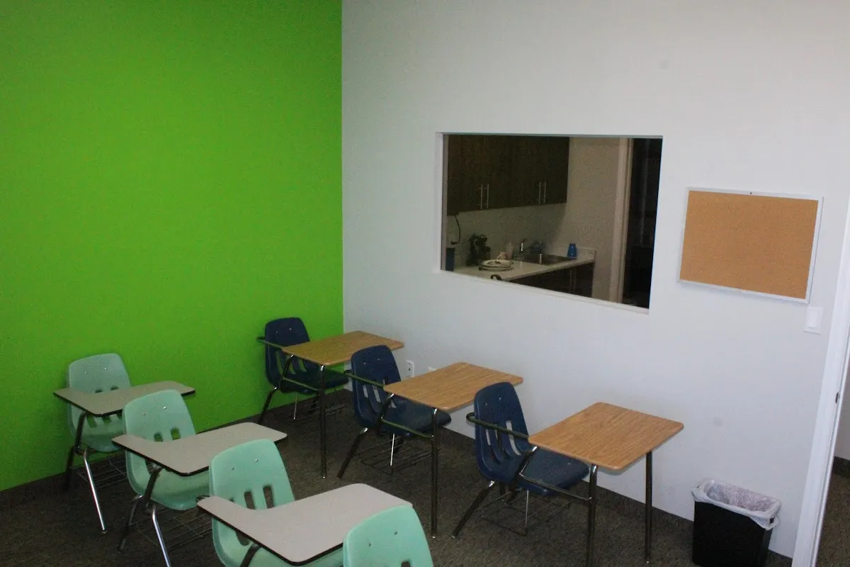 Green Apple Alternative School campus photo 17