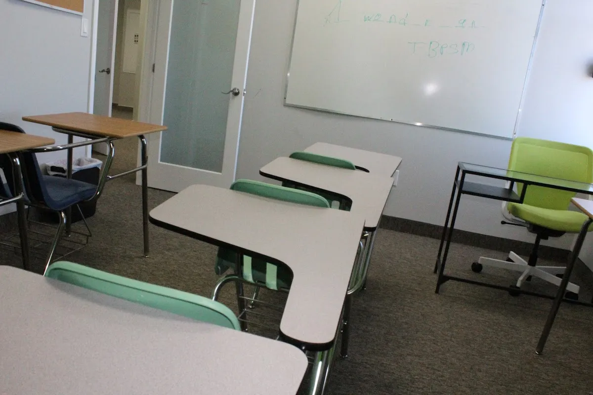 Green Apple Alternative School campus photo 8